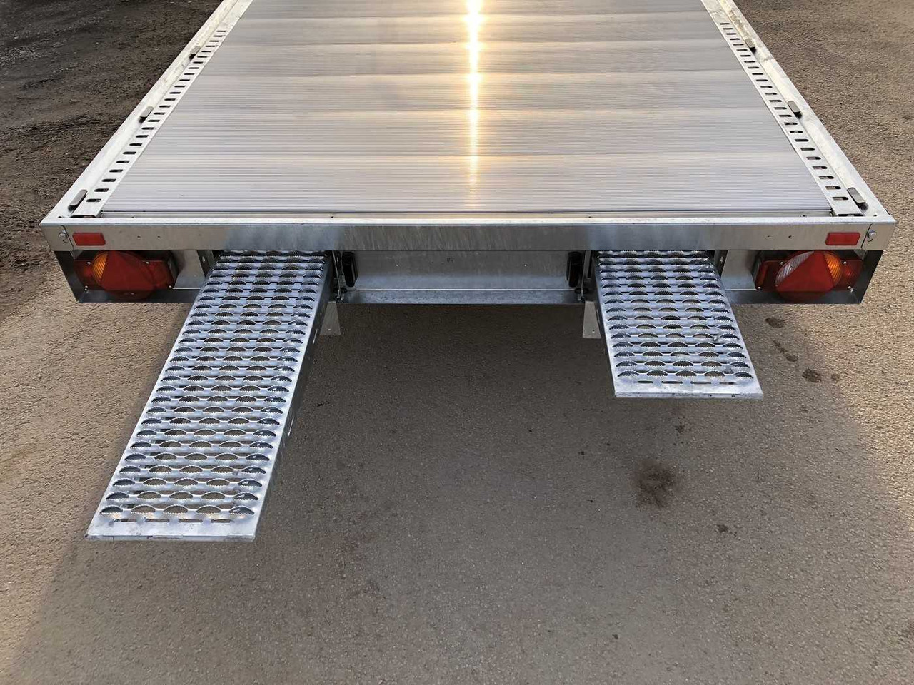 HUMBAUR Universal 3500 Aluboden Universaltransporter - Автовоз ремарке: снимка 5 HUMBAUR Universal 3500 Aluboden Universaltransporter - Автовоз ремарке: снимка 5