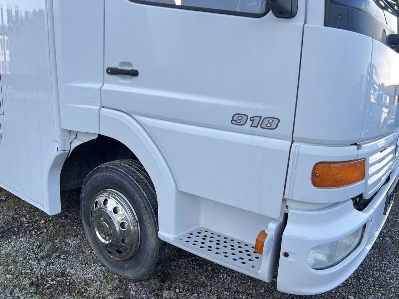 MERCEDES-BENZ Atego 918 LKW - Камион за коне: снимка 5 MERCEDES-BENZ Atego 918 LKW - Камион за коне: снимка 5