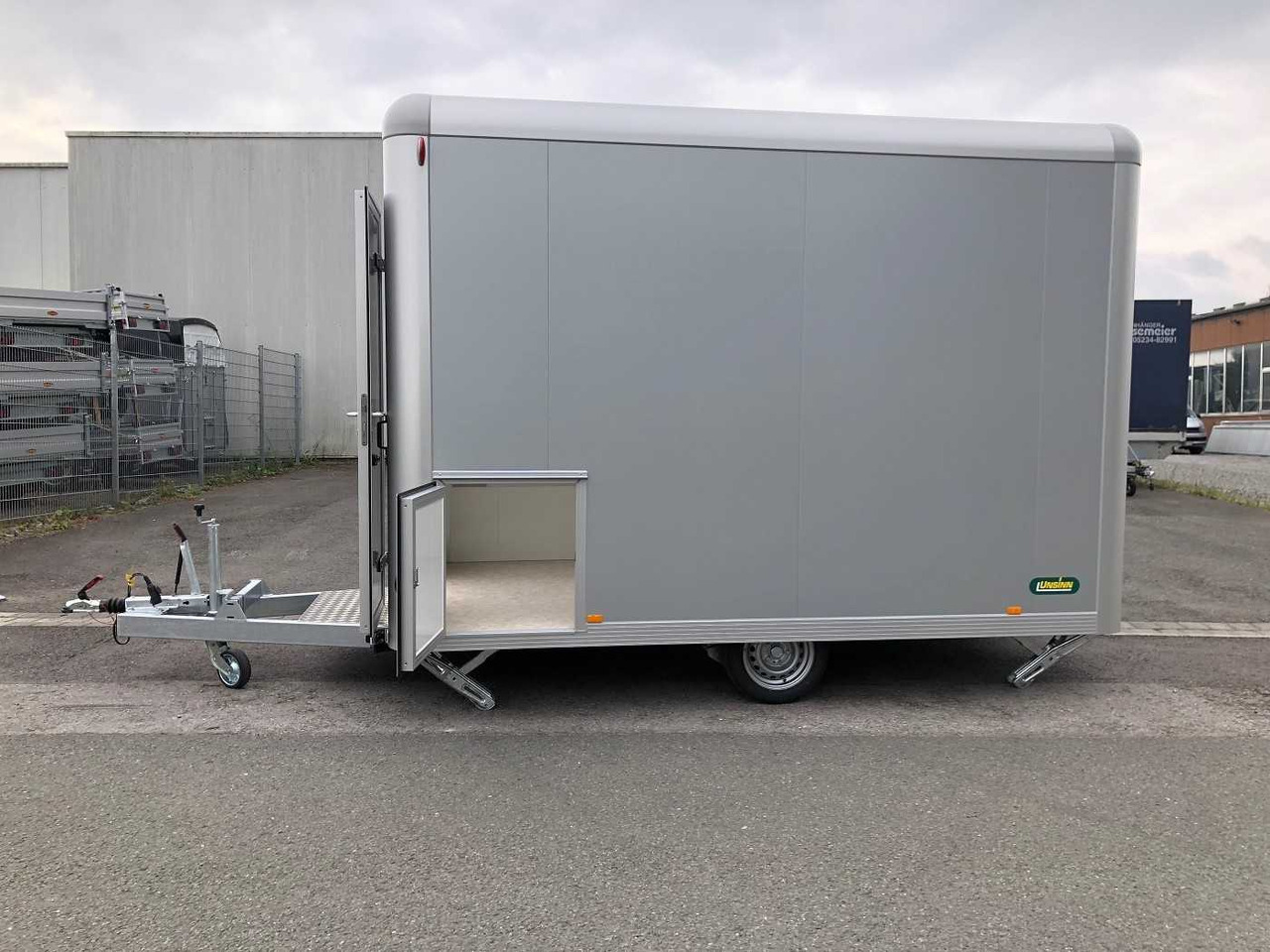 UNSINN VM 1836-13-2040 runde Ecken Verkaufsanhänger - Търговска каравана: снимка 5 UNSINN VM 1836-13-2040 runde Ecken Verkaufsanhänger - Търговска каравана: снимка 5