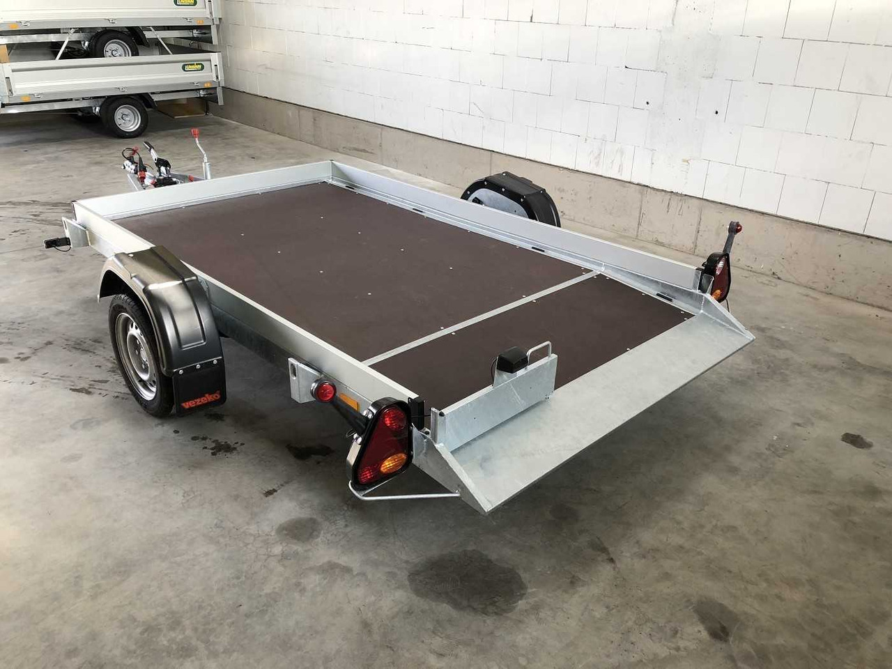 VEZEKO Husky FB 13.28 Absenker - Ремарке за мотор: снимка 3 VEZEKO Husky FB 13.28 Absenker - Ремарке за мотор: снимка 3