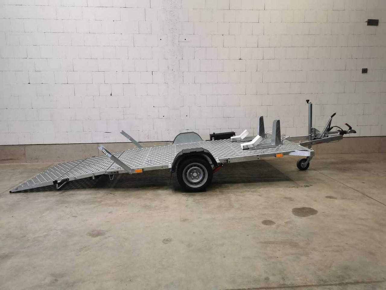 VEZEKO Motovan C 18+Box Autotransporter - Ремарке за мотор: снимка 1 VEZEKO Motovan C 18+Box Autotransporter - Ремарке за мотор: снимка 1