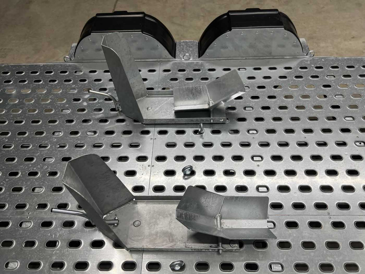 VEZEKO Motovan D 27+Box Motorradanhänger - Ремарке за мотор: снимка 4 VEZEKO Motovan D 27+Box Motorradanhänger - Ремарке за мотор: снимка 4