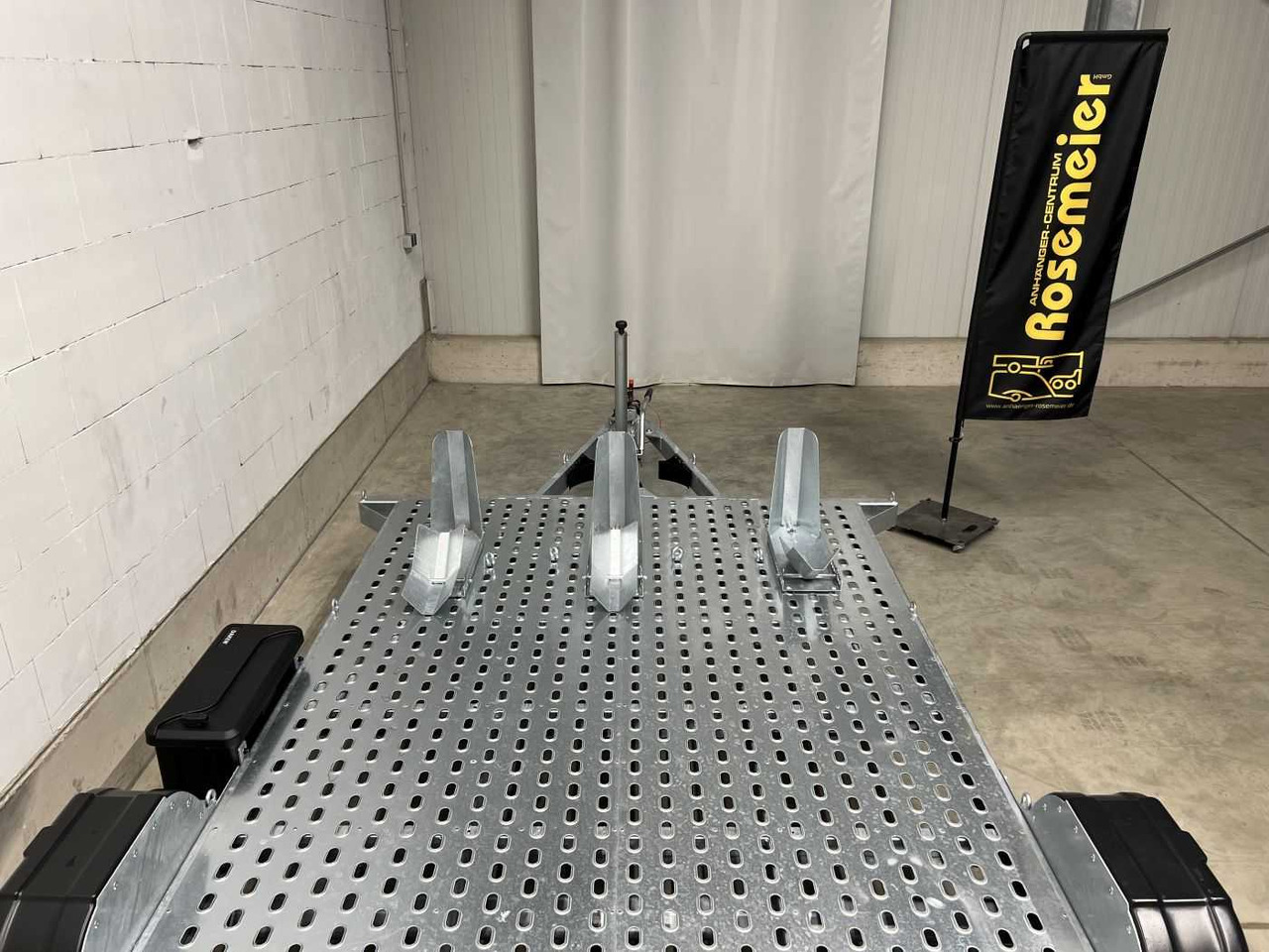 VEZEKO Motovan D 27+Box Motorradanhänger - Ремарке за мотор: снимка 5 VEZEKO Motovan D 27+Box Motorradanhänger - Ремарке за мотор: снимка 5