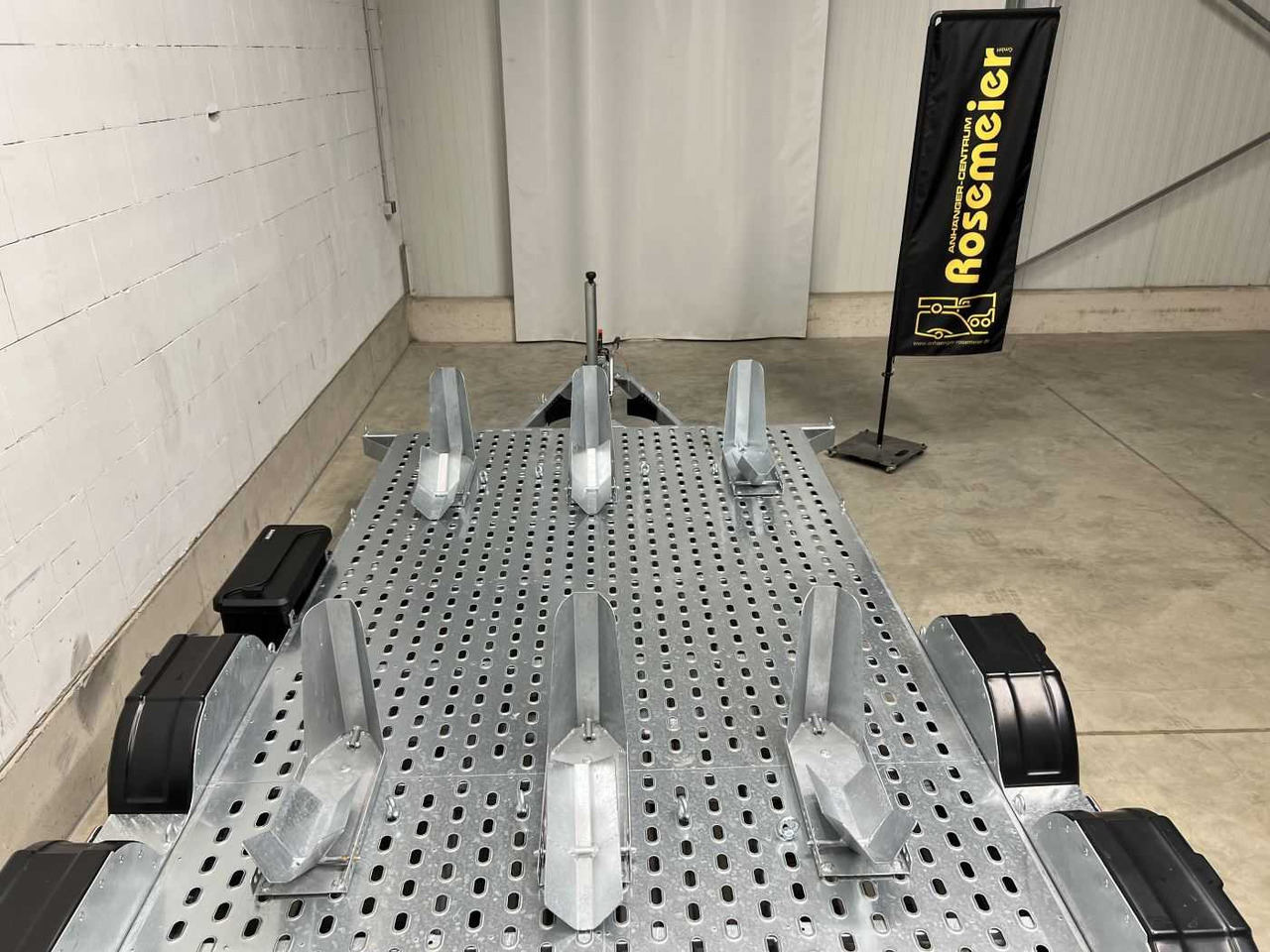 VEZEKO Motovan D 27+Box Motorradanhänger - Ремарке за мотор: снимка 3 VEZEKO Motovan D 27+Box Motorradanhänger - Ремарке за мотор: снимка 3