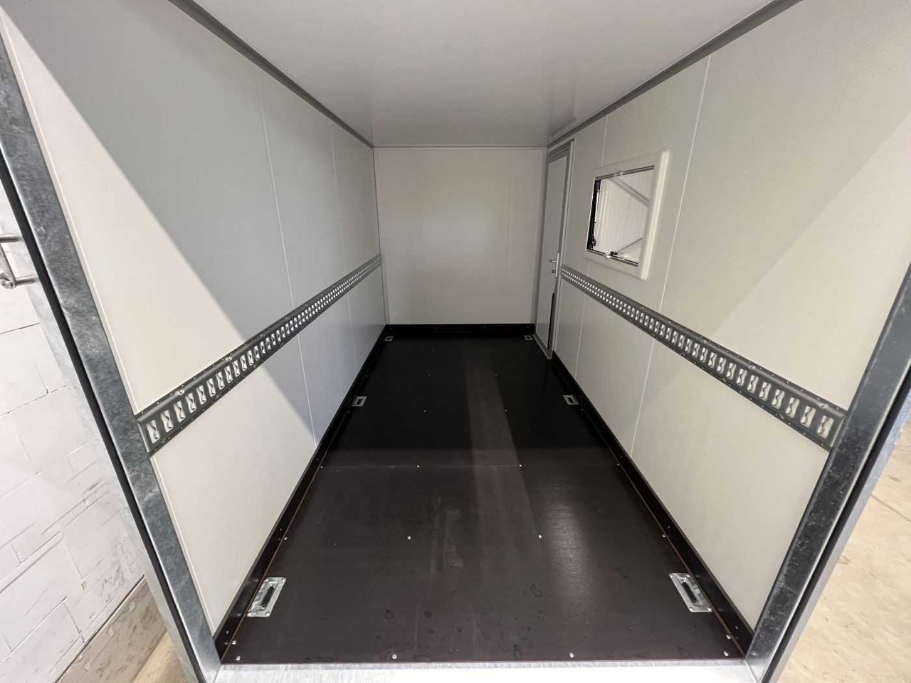 VEZEKO TK C 27.35 Motorradedition Kofferanhänger - Ремарке за мотор: снимка 4 VEZEKO TK C 27.35 Motorradedition Kofferanhänger - Ремарке за мотор: снимка 4