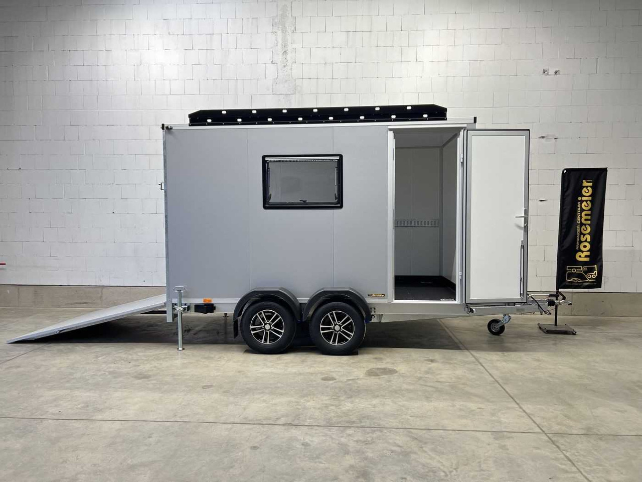 VEZEKO TK C 27.35 Motorradedition Kofferanhänger - Ремарке за мотор: снимка 1 VEZEKO TK C 27.35 Motorradedition Kofferanhänger - Ремарке за мотор: снимка 1