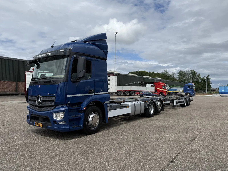 Mercedes-Benz Actros Actros 2736 6X2 BDF Komplett mit 2016 BDF Anhanger Top Zustand - Контейнеровоз/ Сменна каросерия камион: снимка 2 Mercedes-Benz Actros Actros 2736 6X2 BDF Komplett mit 2016 BDF Anhanger Top Zustand - Контейнеровоз/ Сменна каросерия камион: снимка 2
