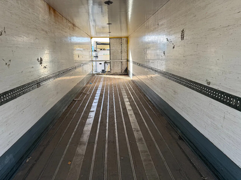 Tracon TRAILERS 3-Assige kasten oplegger met 3 tons klep / 2-assen gestuurd / APK 7-2026 - Затворена каросерия полуремарке: снимка 3 Tracon TRAILERS 3-Assige kasten oplegger met 3 tons klep / 2-assen gestuurd / APK 7-2026 - Затворена каросерия полуремарке: снимка 3