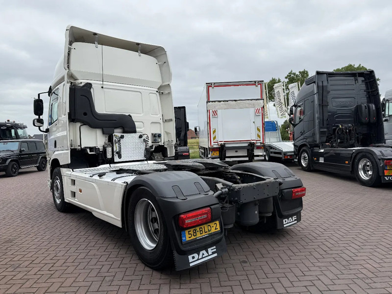 DAF CF 410 4X2 SPACECAB EURO6 DISTRIBUTIETREKKER MILIEUZONE DAF ONDERHOUD HOLLAND TRUCK!!! - Влекач: снимка 3 DAF CF 410 4X2 SPACECAB EURO6 DISTRIBUTIETREKKER MILIEUZONE DAF ONDERHOUD HOLLAND TRUCK!!! - Влекач: снимка 3