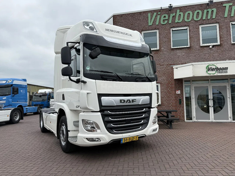 DAF CF 410 4X2 SPACECAB EURO6 DISTRIBUTIETREKKER MILIEUZONE DAF ONDERHOUD HOLLAND TRUCK!!! - Влекач: снимка 1 DAF CF 410 4X2 SPACECAB EURO6 DISTRIBUTIETREKKER MILIEUZONE DAF ONDERHOUD HOLLAND TRUCK!!! - Влекач: снимка 1