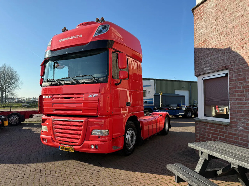 DAF XF 105.460 XF105-460 4X2 SUPERSPCECAB RETARDER - Влекач: снимка 2 DAF XF 105.460 XF105-460 4X2 SUPERSPCECAB RETARDER - Влекач: снимка 2