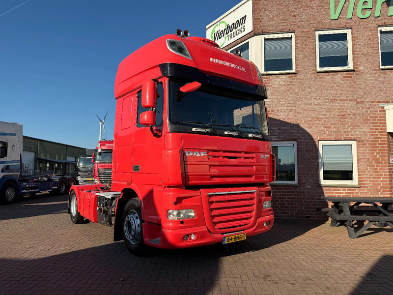 DAF XF 105.460 XF105-460 4X2 SUPERSPCECAB RETARDER - Влекач: снимка 1 DAF XF 105.460 XF105-460 4X2 SUPERSPCECAB RETARDER - Влекач: снимка 1