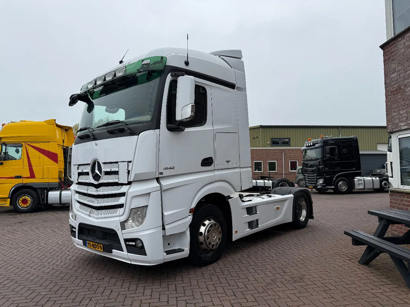 Mercedes-Benz Actros Actros 1842LS Streamspace/full spoiler/xenon/Holland Truck !!!!!! - Влекач: снимка 2 Mercedes-Benz Actros Actros 1842LS Streamspace/full spoiler/xenon/Holland Truck !!!!!! - Влекач: снимка 2