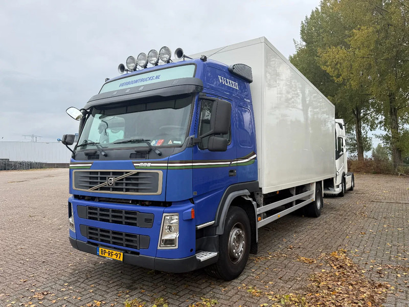 Volvo FM9-260 4X2 / Schaltgetriebe / Koffer mit Ladebordwand / Schaltgetriebe / Euro3 - Камион фургон: снимка 1 Volvo FM9-260 4X2 / Schaltgetriebe / Koffer mit Ladebordwand / Schaltgetriebe / Euro3 - Камион фургон: снимка 1