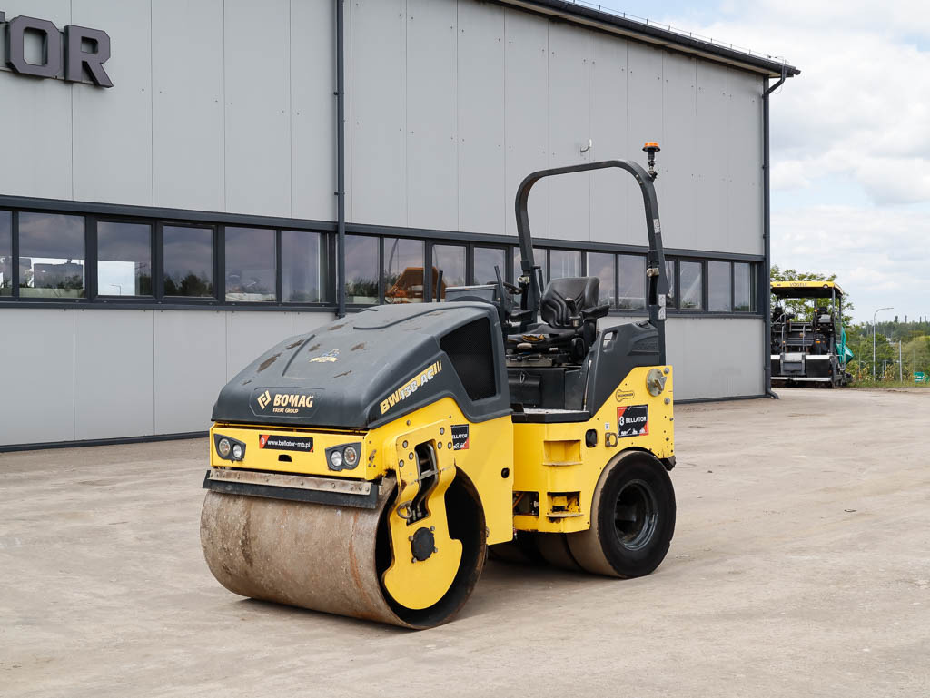 BOMAG BW 138 AC-5 - Комбиниран валяк: снимка 2 BOMAG BW 138 AC-5 - Комбиниран валяк: снимка 2