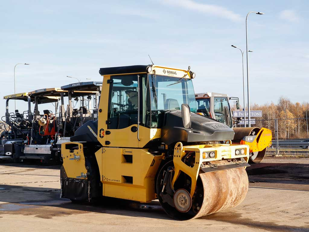 BOMAG BW 154 ACP-4 - Комбиниран валяк: снимка 4 BOMAG BW 154 ACP-4 - Комбиниран валяк: снимка 4