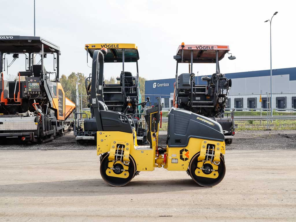 BOMAG BW 90 AD-5 - Пътен валяк: снимка 5 BOMAG BW 90 AD-5 - Пътен валяк: снимка 5