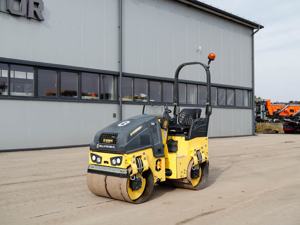 BOMAG BW 90 AD-5 - Пътен валяк: снимка 2 BOMAG BW 90 AD-5 - Пътен валяк: снимка 2