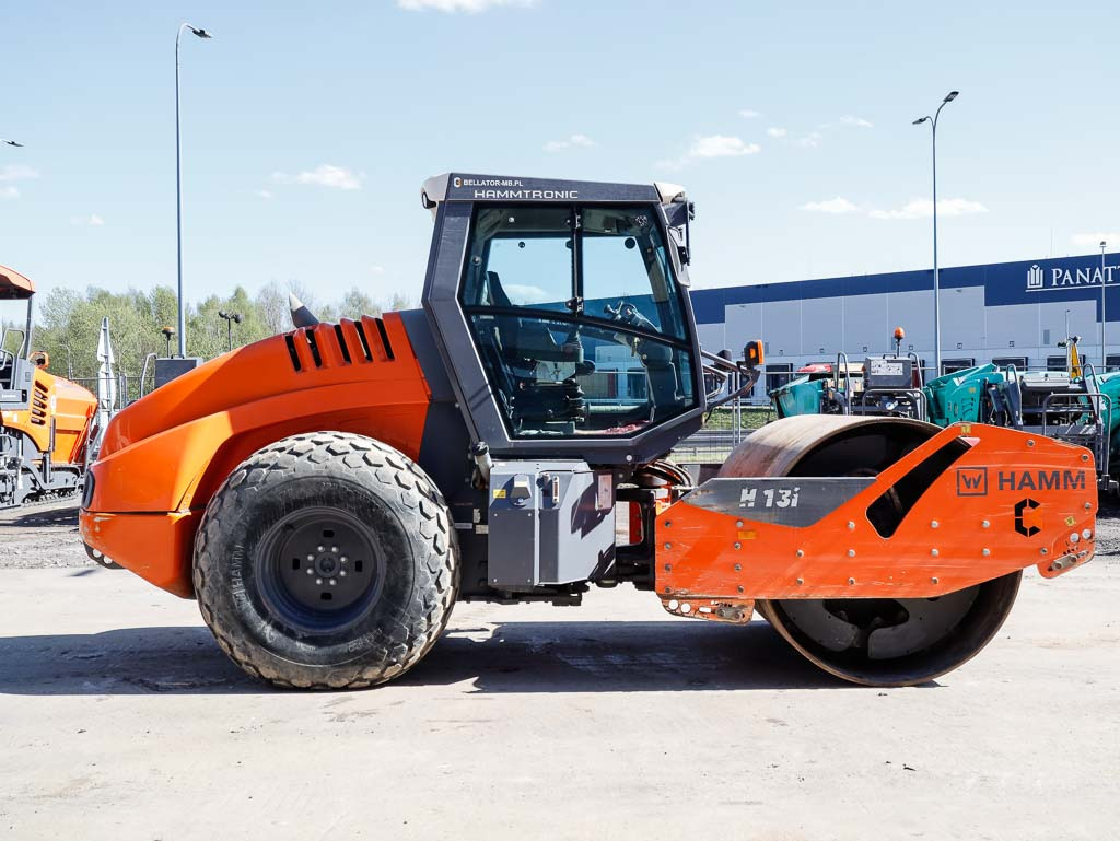 HAMM H 13i - Пътен валяк: снимка 5 HAMM H 13i - Пътен валяк: снимка 5