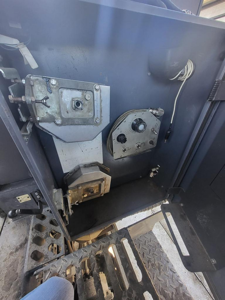 Асфалтополагач VOLVO ABG P7820C: снимка 14