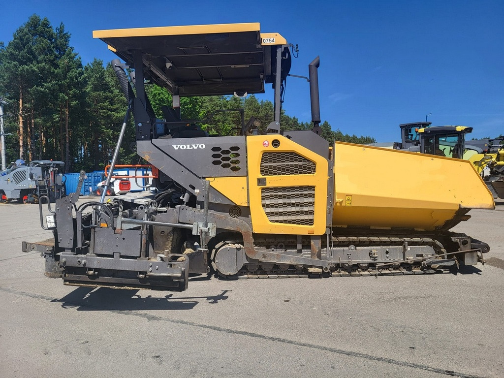 VOLVO ABG P7820C - Асфалтополагач: снимка 1 VOLVO ABG P7820C - Асфалтополагач: снимка 1