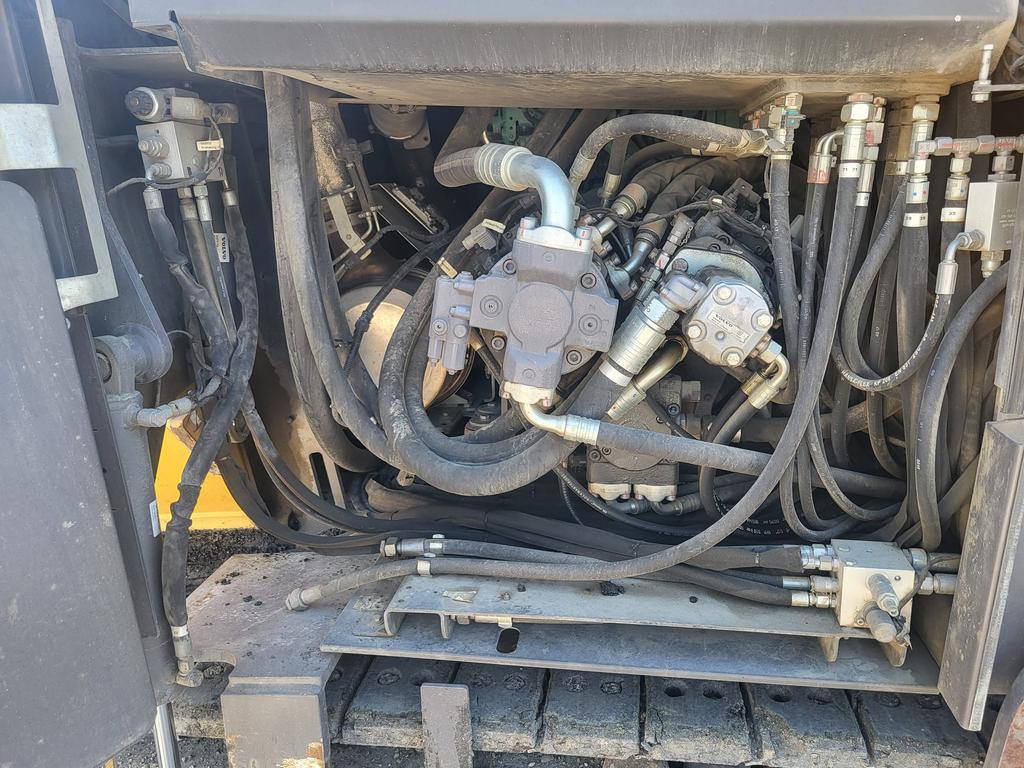 Асфалтополагач VOLVO ABG P7820C: снимка 11
