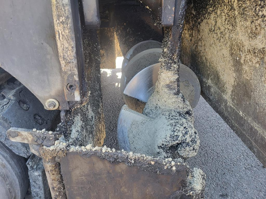 Асфалтополагач VOLVO ABG P7820C: снимка 7