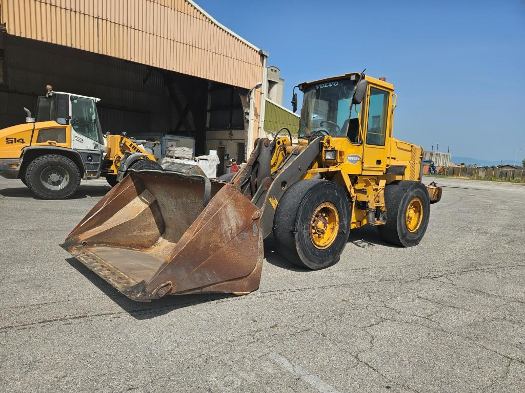 VOLVO L 70 D - Колесен товарач: снимка 3 VOLVO L 70 D - Колесен товарач: снимка 3