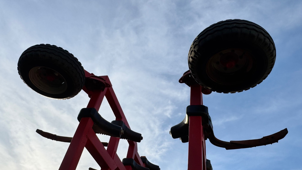 Horsch Tiger 8AS Reifenpacker TopRing - Култиватор: снимка 2 Horsch Tiger 8AS Reifenpacker TopRing - Култиватор: снимка 2