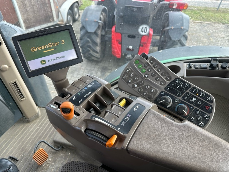 John Deere 8260R AutoPowr - Трактор: снимка 3 John Deere 8260R AutoPowr - Трактор: снимка 3