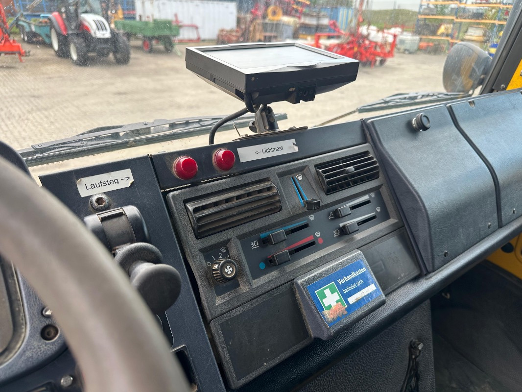 Mercedes-Benz U 4000 - Трактор: снимка 4 Mercedes-Benz U 4000 - Трактор: снимка 4