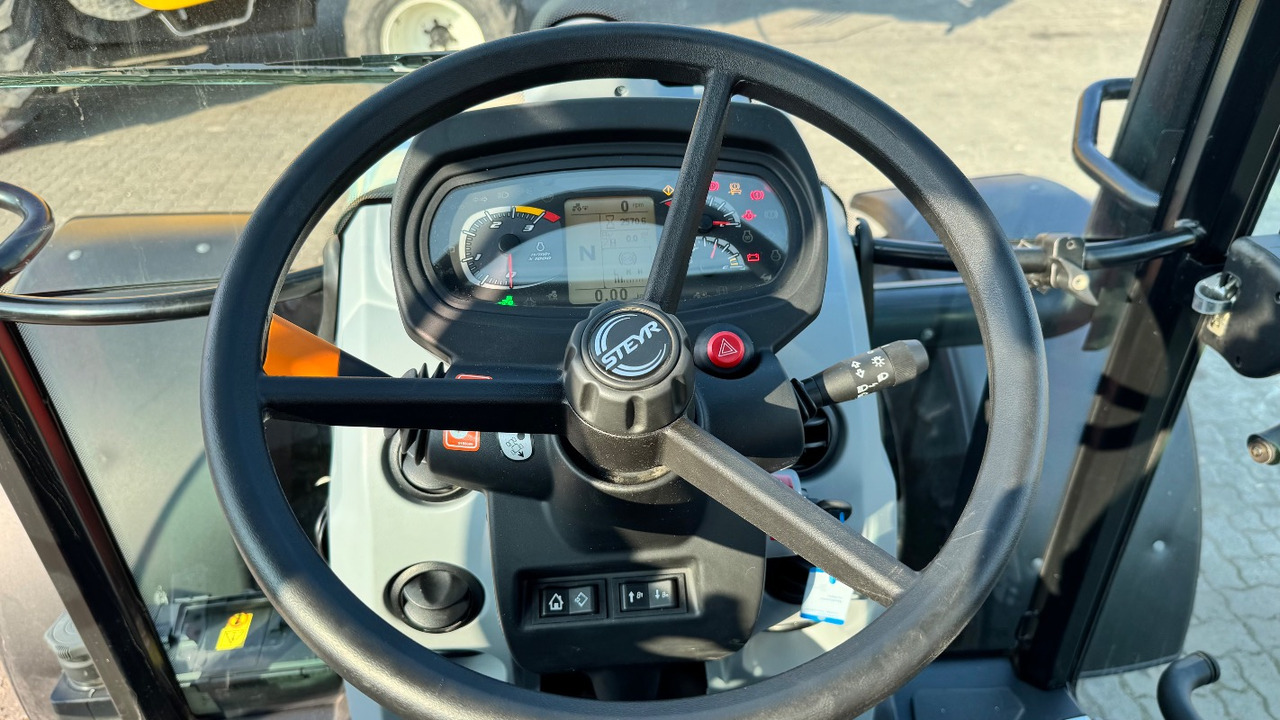 Steyr 4095 Kompakt Ecotech - Трактор: снимка 5 Steyr 4095 Kompakt Ecotech - Трактор: снимка 5