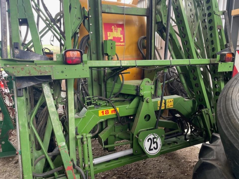 Amazone UG 3000 - Прикачна пръскачка: снимка 4 Amazone UG 3000 - Прикачна пръскачка: снимка 4