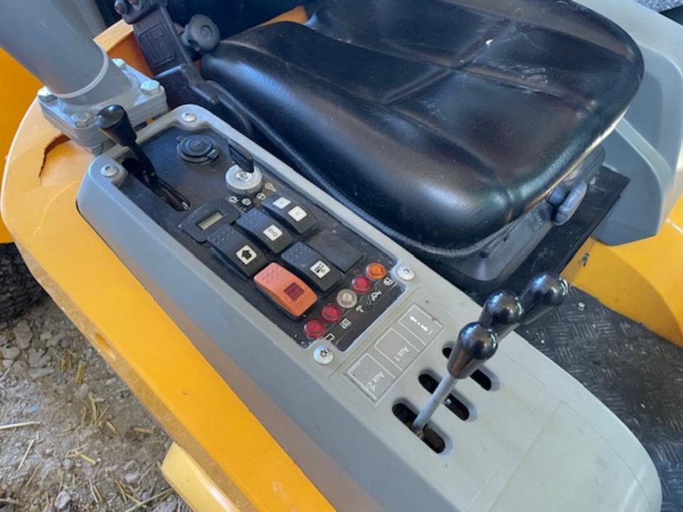 Stiga Titan 26H Diesel-Aufsitzrasenmäher mit Frontmähwerk - Косачка за трева: снимка 5 Stiga Titan 26H Diesel-Aufsitzrasenmäher mit Frontmähwerk - Косачка за трева: снимка 5