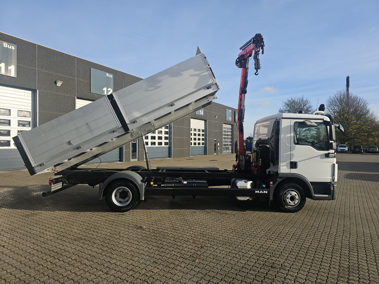 MAN TGL 10.220 - Самосвал камион: снимка 4 MAN TGL 10.220 - Самосвал камион: снимка 4