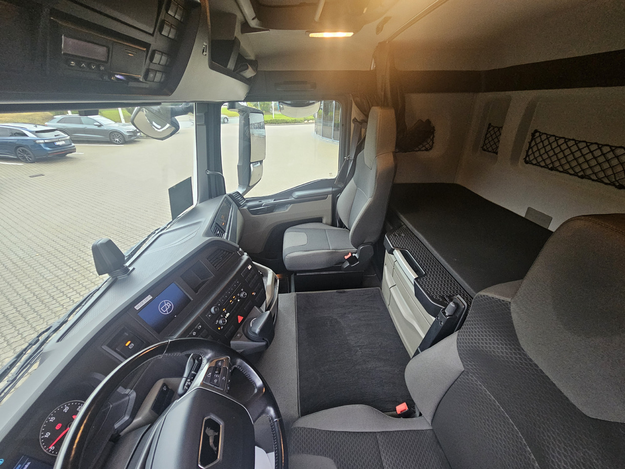 MAN TGL 12.250 - Камион с брезент: снимка 5 MAN TGL 12.250 - Камион с брезент: снимка 5