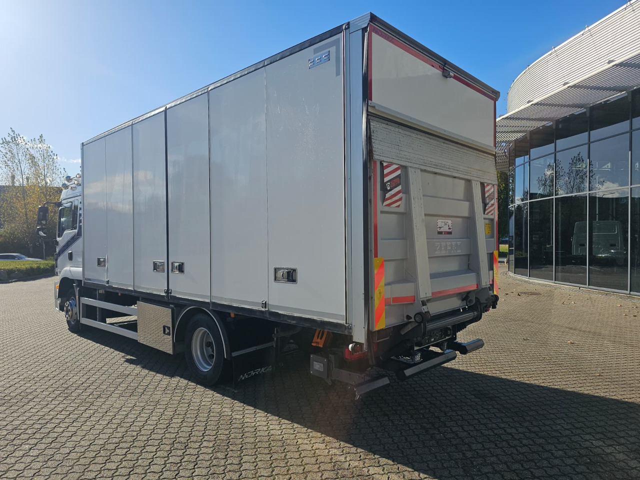 MAN TGM 15.290 - Камион фургон: снимка 3 MAN TGM 15.290 - Камион фургон: снимка 3