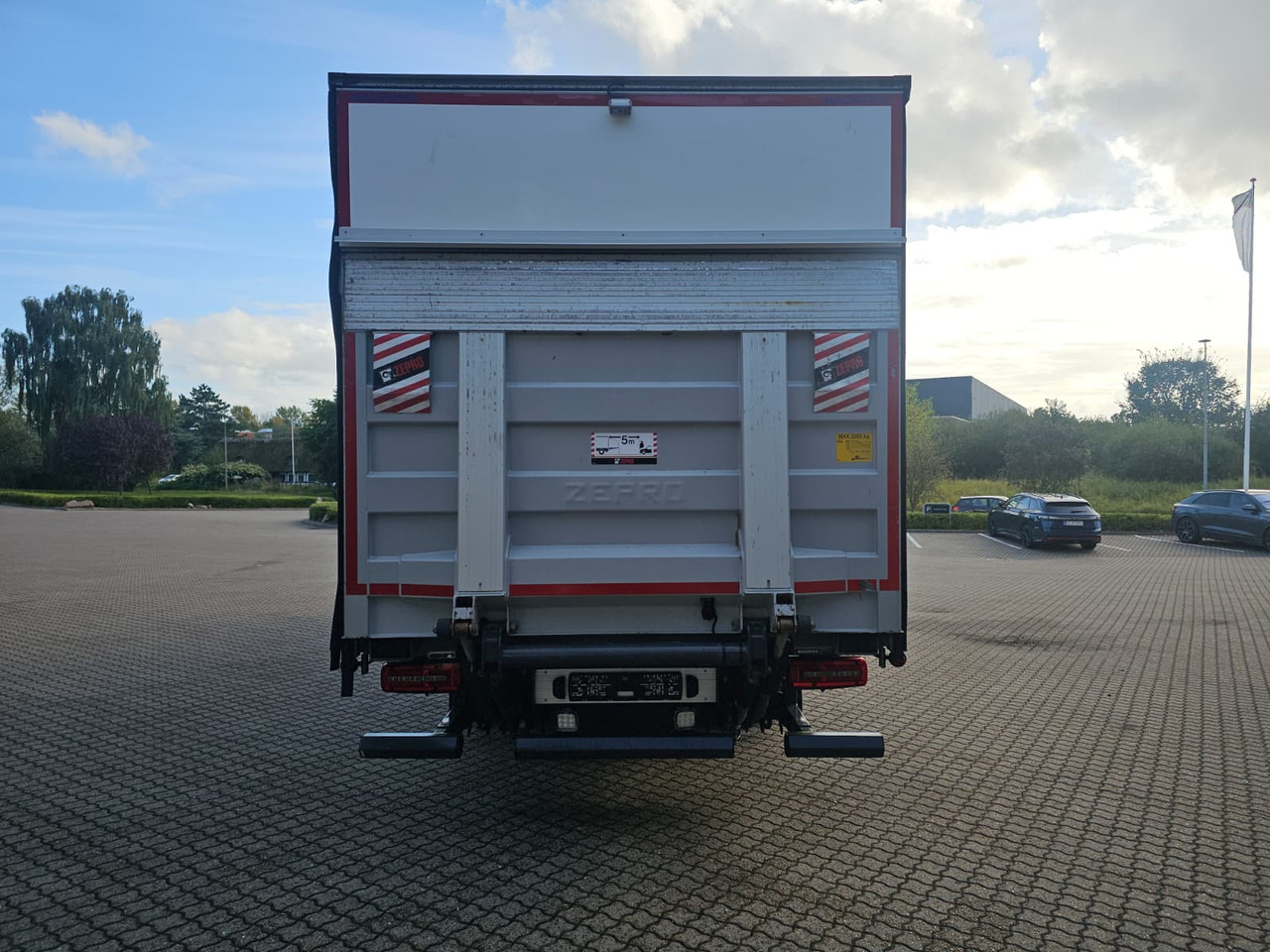 MAN TGM 15.290 - Камион фургон: снимка 4 MAN TGM 15.290 - Камион фургон: снимка 4