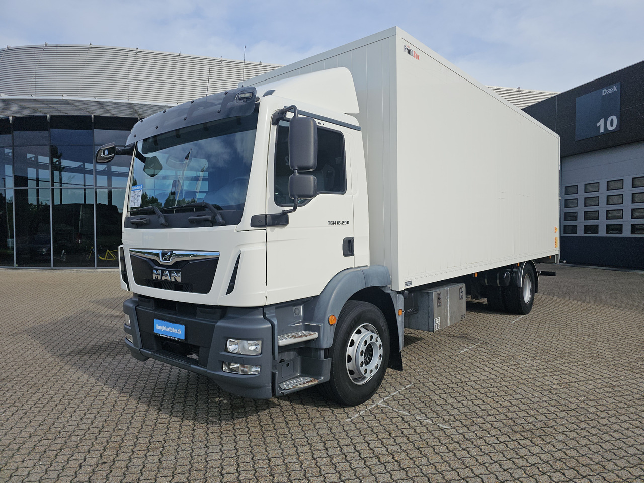 MAN TGM 18.290 - Камион фургон: снимка 1 MAN TGM 18.290 - Камион фургон: снимка 1