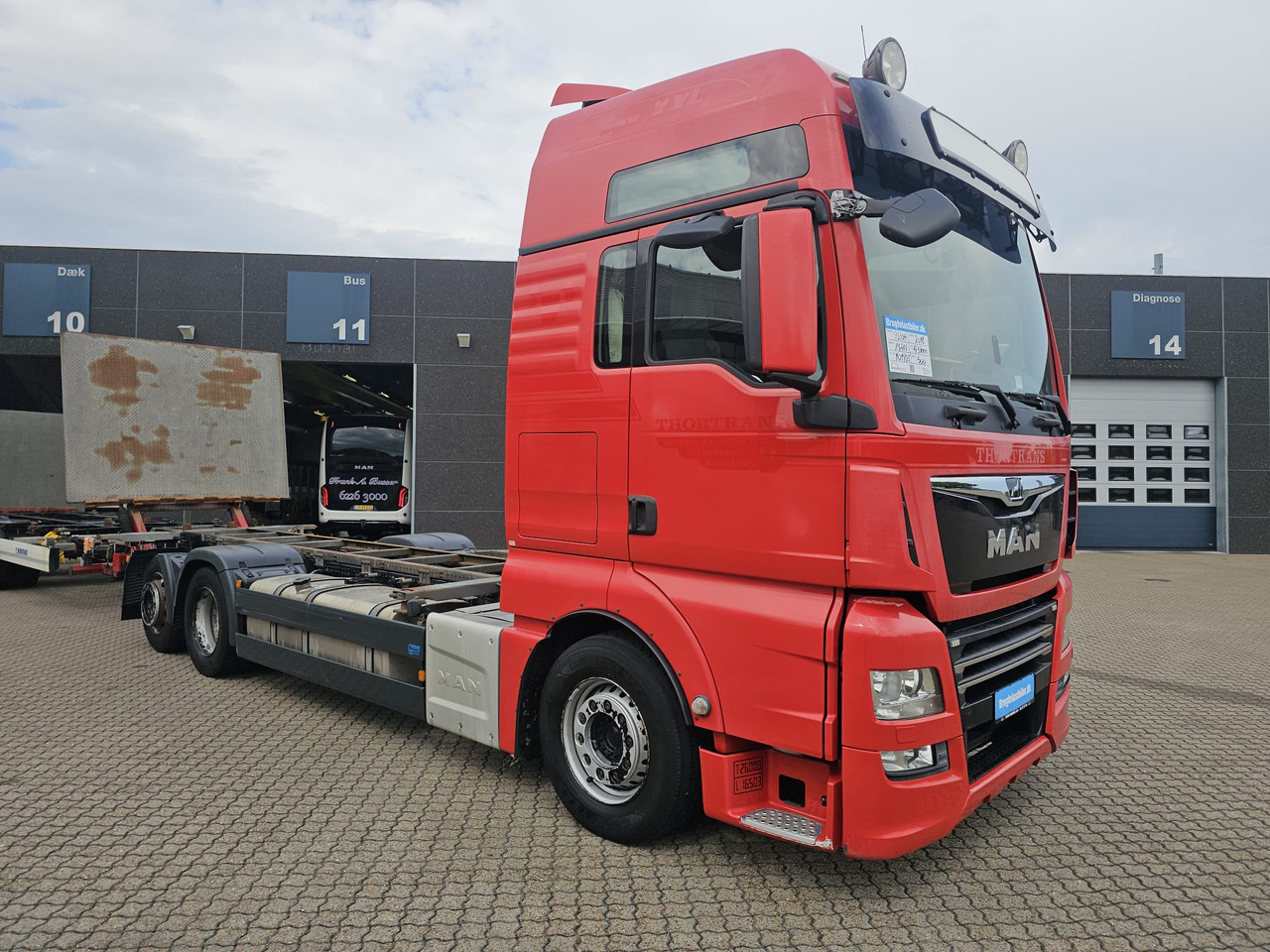 MAN TGX 26.500 with trailer - Контейнеровоз/ Сменна каросерия камион: снимка 2 MAN TGX 26.500 with trailer - Контейнеровоз/ Сменна каросерия камион: снимка 2
