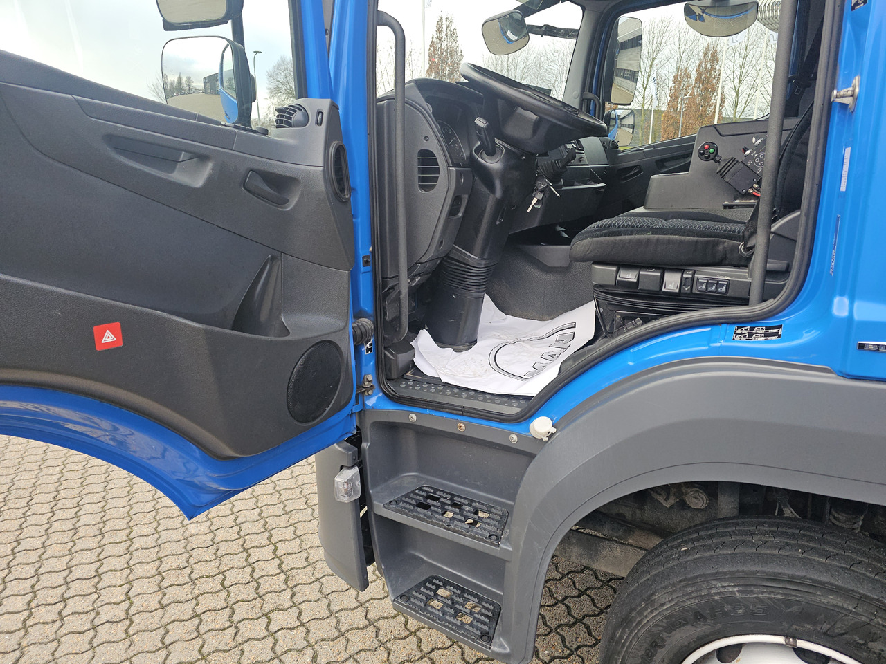 Mercedes Atego 1224 - Контейнеровоз/ Сменна каросерия камион: снимка 5 Mercedes Atego 1224 - Контейнеровоз/ Сменна каросерия камион: снимка 5