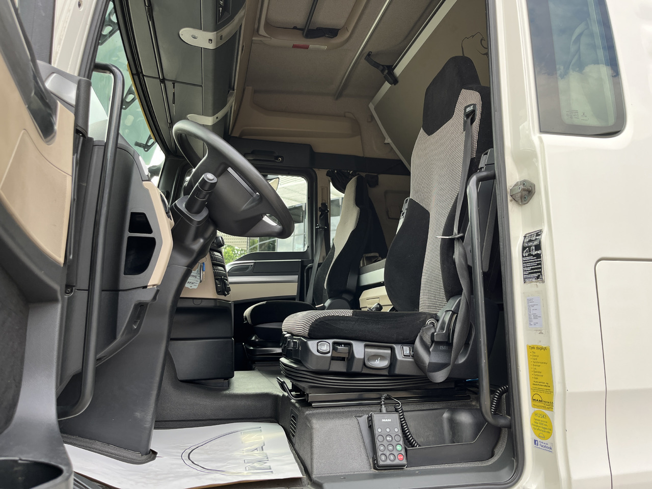MAN TGX 26.470 6x2-2 - Влекач: снимка 5 MAN TGX 26.470 6x2-2 - Влекач: снимка 5
