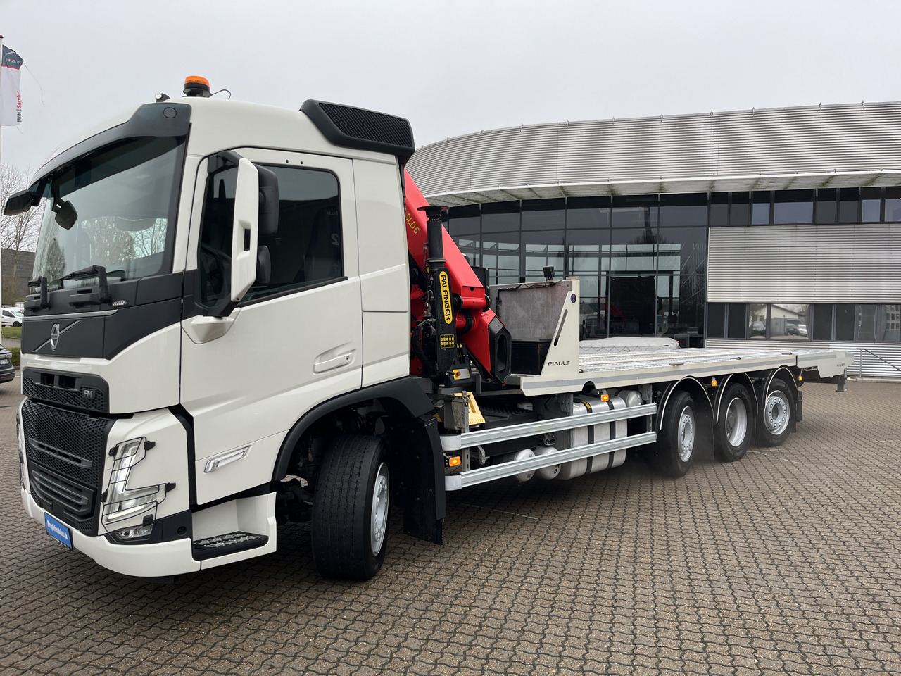 Автовоз камион, Камион с кран Volvo FM500: снимка 19 Автовоз камион, Камион с кран Volvo FM500: снимка 19