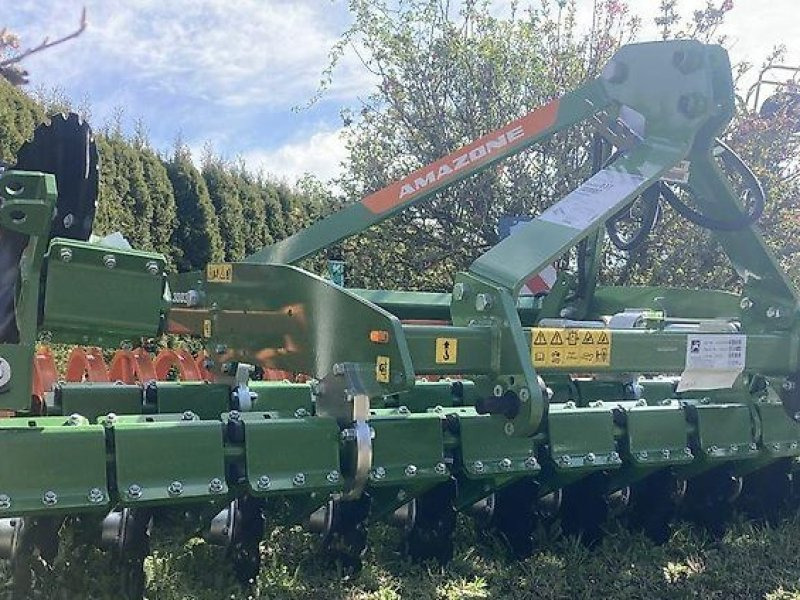 Amazone Catros 3003 - Дискова брана: снимка 3 Amazone Catros 3003 - Дискова брана: снимка 3