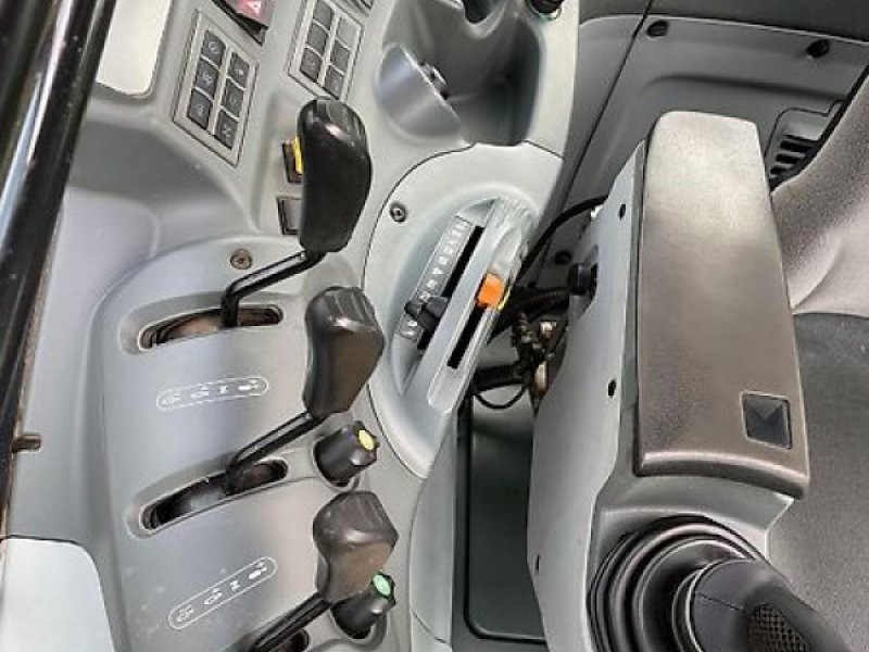 CLAAS Arion 420 - Трактор: снимка 2 CLAAS Arion 420 - Трактор: снимка 2