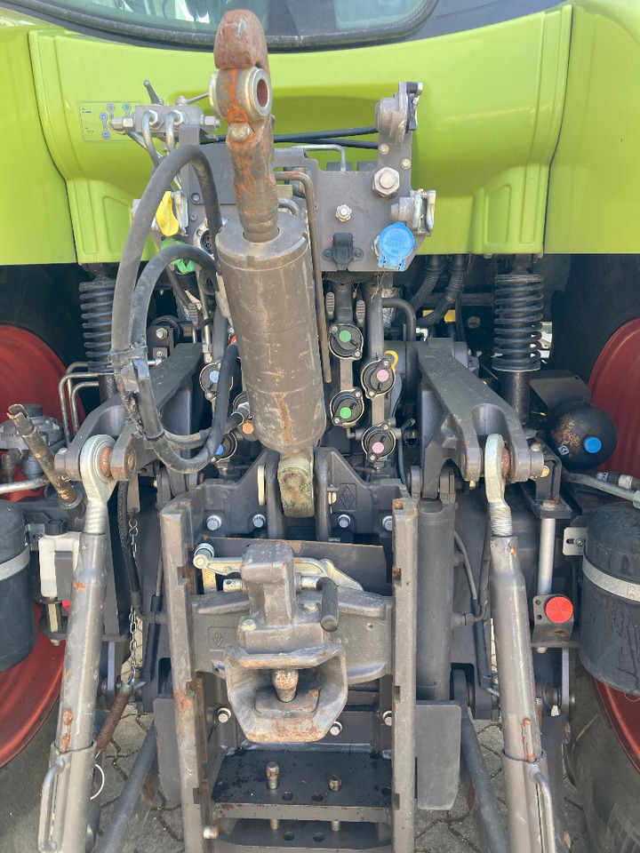 CLAAS Arion 650 CEBIS - Трактор: снимка 4 CLAAS Arion 650 CEBIS - Трактор: снимка 4