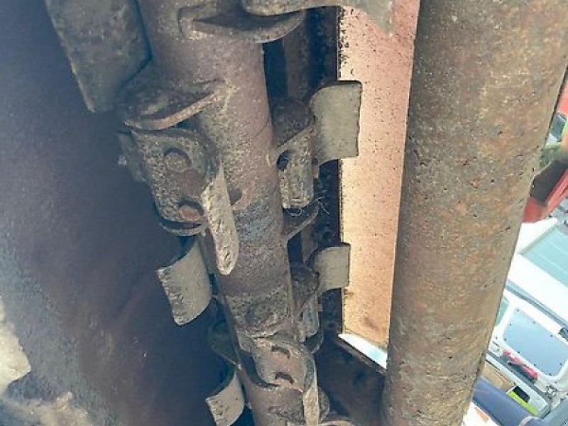 Трактор John Deere 6110R: снимка 9