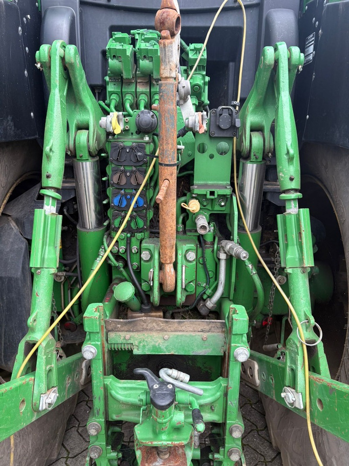 John Deere 6195R - Трактор: снимка 2 John Deere 6195R - Трактор: снимка 2