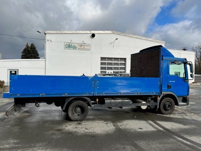 MAN TGL 8.220FG - Бордови камион: снимка 3 MAN TGL 8.220FG - Бордови камион: снимка 3