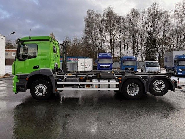 Mercedes-Benz Arocs 2643 Mit Meiller Abrollkipper Top - Мултилифт с кука камион: снимка 4 Mercedes-Benz Arocs 2643 Mit Meiller Abrollkipper Top - Мултилифт с кука камион: снимка 4